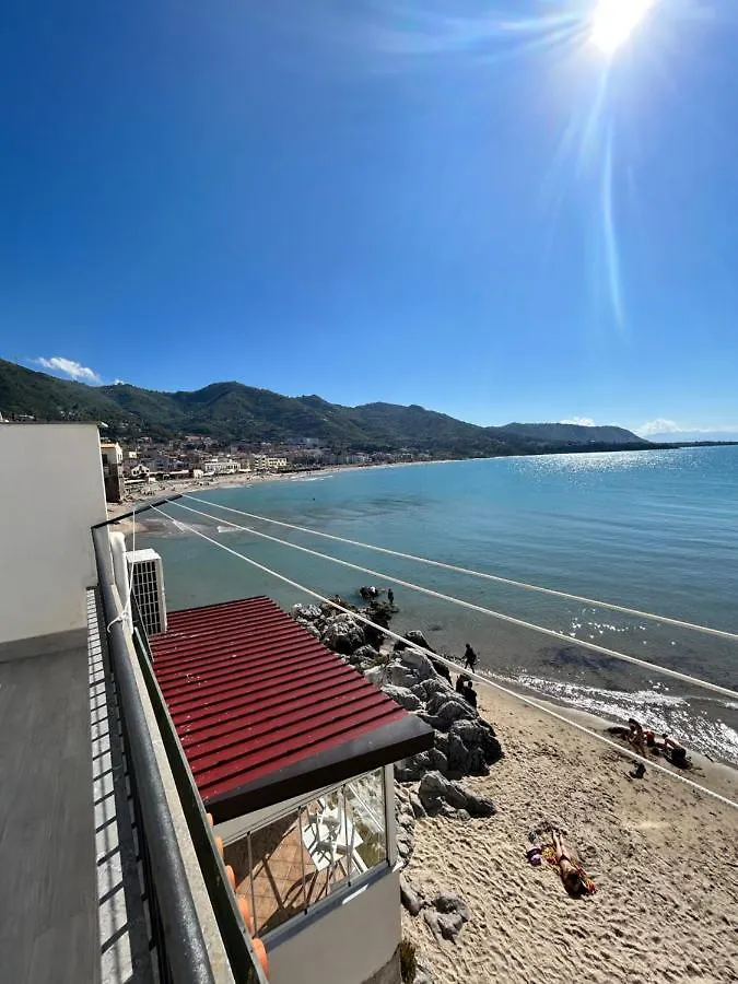Casa Marina, La Terrazza Sul Mare Acomodação com café da manhã Cefalù 0*,